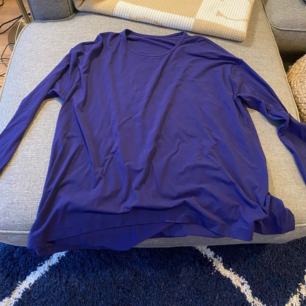 EUC Lululemon long sleeve swingy top